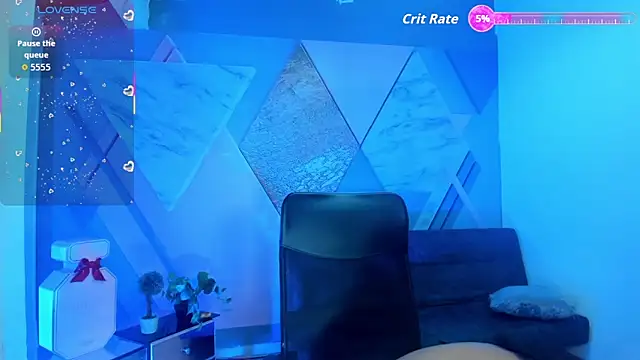 keytinthomson  online show from October 2025 07:44:02 PM