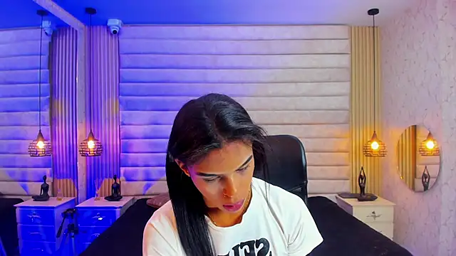 keytinthomson  online show from February 2026 07:18:01 PM