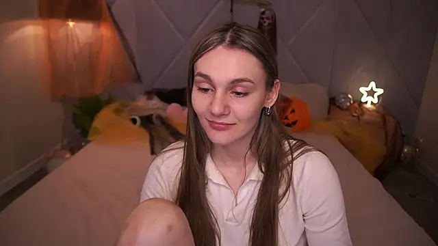 Snapshot of DiamondGoldie chatting on November 2025 07:54:01 AM DiamondGoldie online show from November 2025 07:54:01 AM