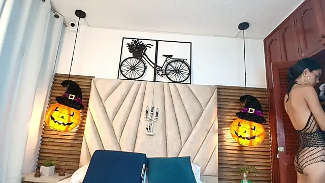 Cinthiabaker online show from October 2025 11:25:01 AM