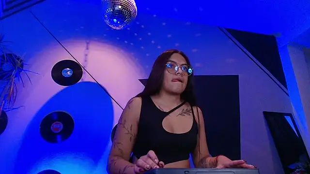 Lilith and Khloe online show from October 2025 11:30:02 AM