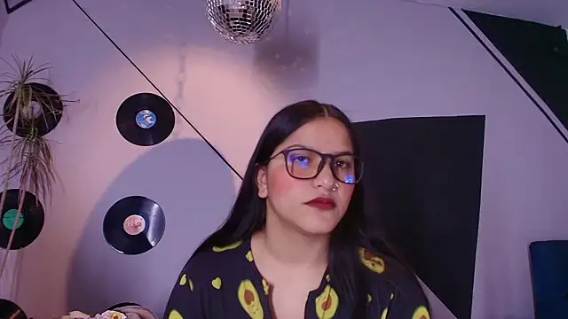 Lilith and Khloe online show from March 2026 11:16:02 AM