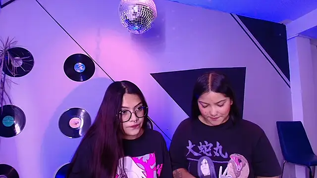 Lilith and Khloe online show from March 2026 11:17:01 AM