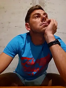 Snapshot of Alex-andru88 chatting on October 2025 08:20:01 PM Alex-andru88 online show from October 2025 08:20:01 PM