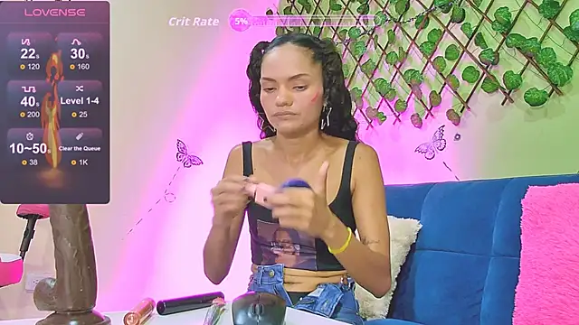 Snapshot of Karen_Ariass chatting on November 2025 02:06:02 PM Karen Ariass online show from November 2025 02:06:02 PM