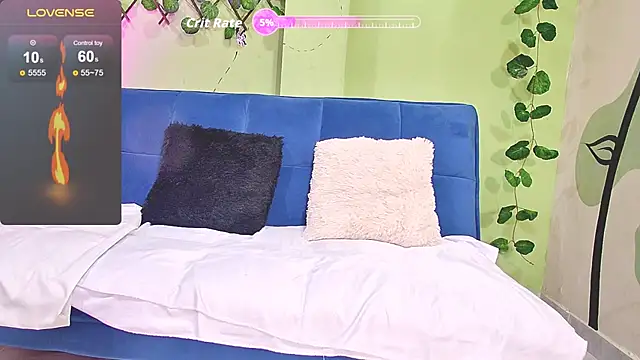 Snapshot of Karen_Ariass chatting on December 2025 01:39:02 PM Karen Ariass online show from December 2025 01:39:02 PM