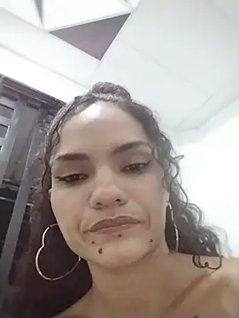 Snapshot of Karen_Ariass chatting on June 2026 02:13:02 AM Karen Ariass online show from June 2026 02:13:02 AM