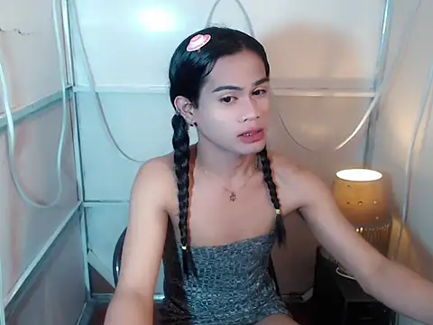 Snapshot of bellalot chatting on February 2026 11:03:02 PM bellalot online show from February 2026 11:03:02 PM