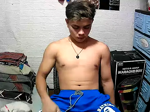 Snapshot of Pinoy_slutcummer69 chatting on January 2026 07:02:02 AM Pinoy slutcummer69 online show from January 2026 07:02:02 AM