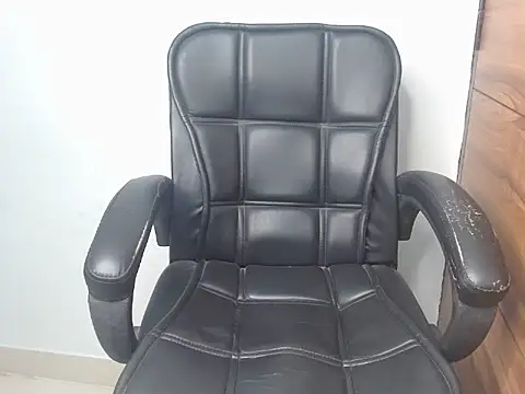 Urlove lily online show from December 2025 04:02:01 PM