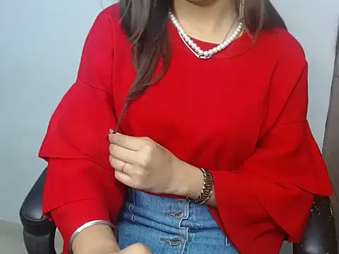 Urlove lily online show from December 2025 02:47:01 PM