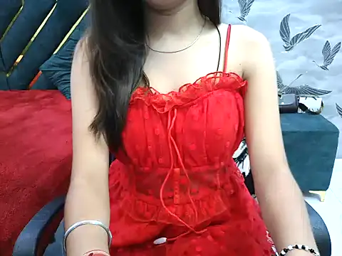 Urlove lily online show from July 2026 07:50:01 PM