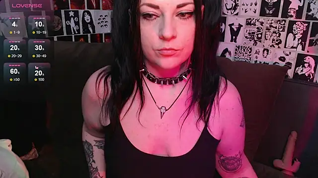 Snapshot of Kvopa chatting on December 2025 09:44:01 PM Kvopa online show from December 2025 09:44:01 PM