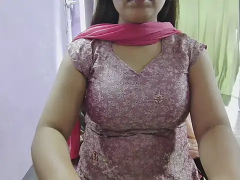 Snapshot of Naina_007 chatting on September 2025 06:59:02 AM Naina 007 online show from September 2025 06:59:02 AM