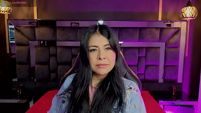 Aniajoness  online show from November 2025 03:39:02 AM