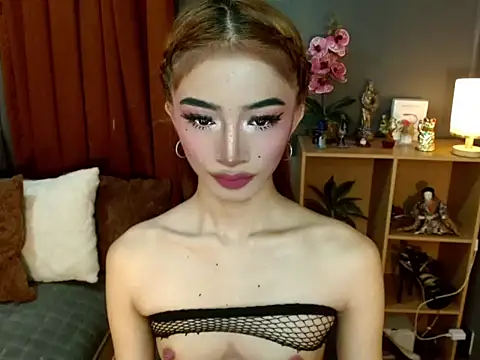 sweetcumcara online show from April 2026 12:13:01 AM