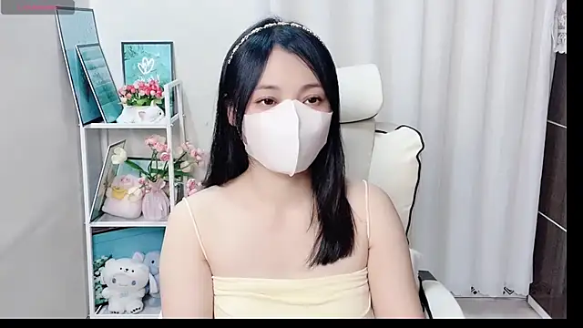 phuongnhi  online show from May 2026 02:42:02 AM