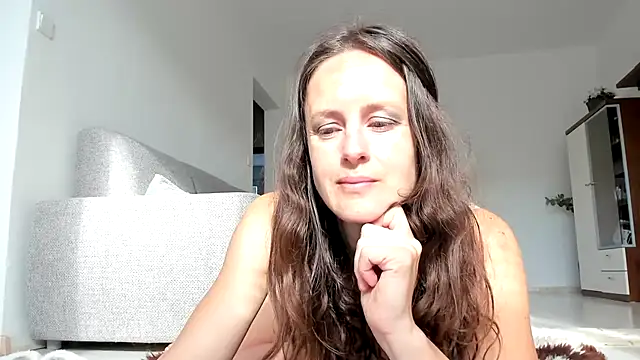 Snapshot of Cimbelka chatting on May 2026 05:47:01 AM Cimbelka online show from May 2026 05:47:01 AM