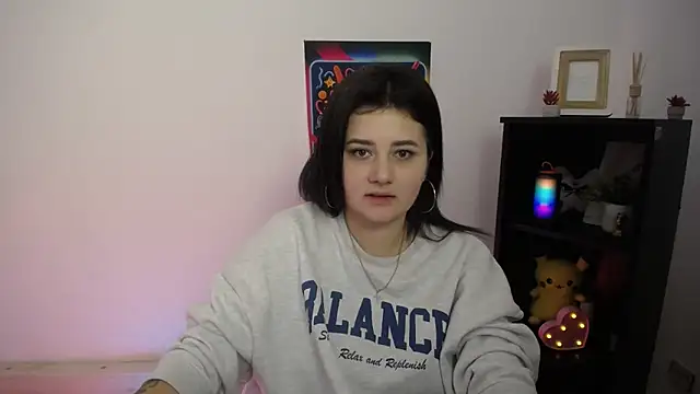 Katrin kiss  online show from October 2025 10:38:01 AM