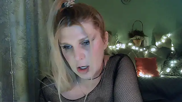 TsPostophere online show from February 2025 01:41:02 PM