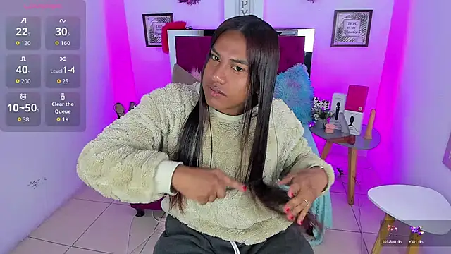 Khloee f w online show from September 2025 05:46:01 PM