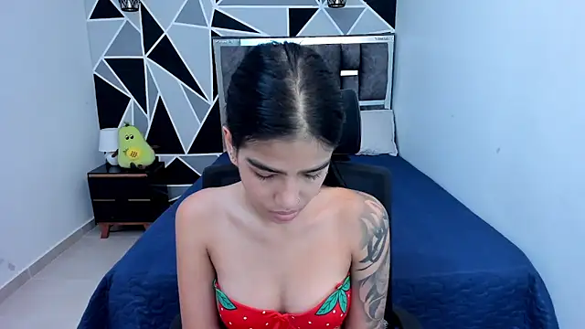 Snapshot of valeria-duarte chatting on April 2026 02:14:02 PM valeria-duarte online show from April 2026 02:14:02 PM