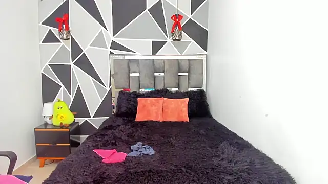 Snapshot of valeria-duarte chatting on April 2026 05:54:01 PM valeria-duarte online show from April 2026 05:54:01 PM