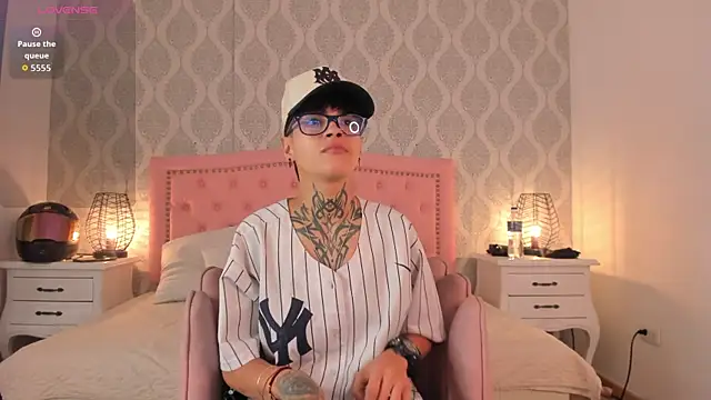 Snapshot of b3k_afrodict chatting on October 2025 12:50:01 PM b3k afrodict online show from October 2025 12:50:01 PM