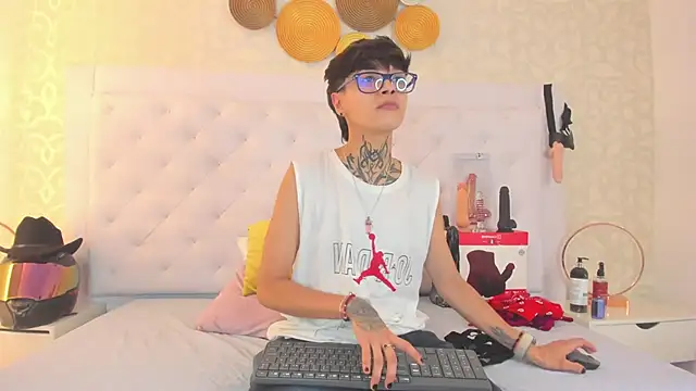 Snapshot of b3k_afrodict chatting on October 2025 07:36:02 PM b3k afrodict online show from October 2025 07:36:02 PM