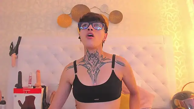 Snapshot of b3k_afrodict chatting on October 2025 03:58:02 AM b3k afrodict online show from October 2025 03:58:02 AM