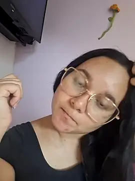 Nicollevega888 online show from October 2025 10:18:02 PM