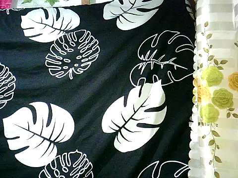 yuana25 online show from October 2025 09:43:02 AM