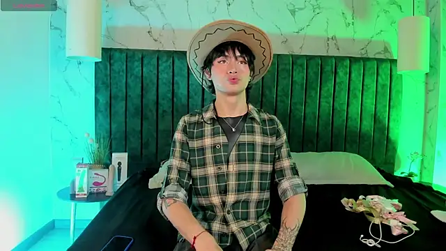  ANGELL DUSTT  online show from October 2025 03:56:01 AM