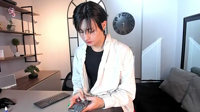  ANGELL DUSTT  online show from October 2025 12:24:01 AM