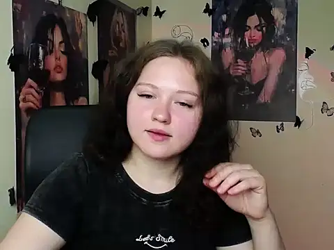 LadyAlice  online show from June 2026 06:19:02 AM