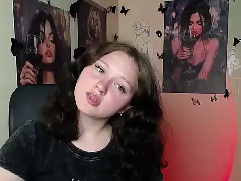 LadyAlice  online show from June 2026 06:30:02 PM