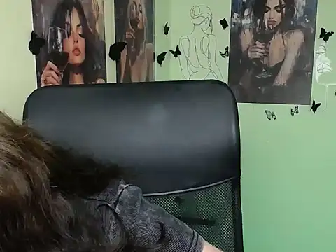 LadyAlice  online show from July 2026 06:10:01 PM