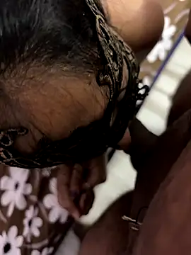 VVcouple online show from November 2025 05:48:01 PM