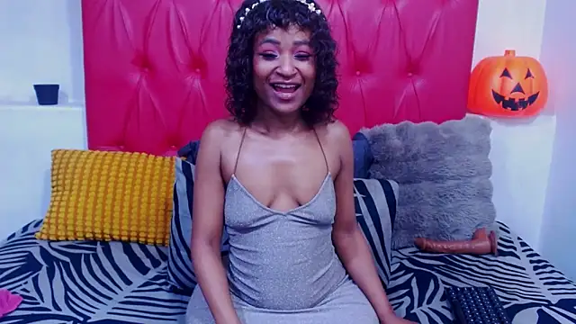 GoldenBigAssCurvy online show from April 2026 06:31:01 PM