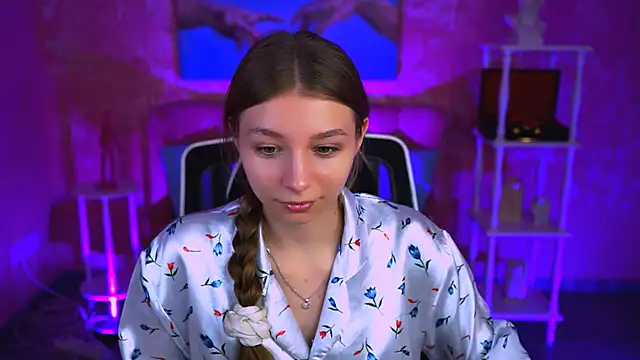 Snapshot of JulieDaniel chatting on September 2025 08:16:02 AM JulieDaniel online show from September 2025 08:16:02 AM