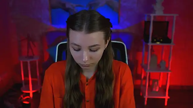 Snapshot of JulieDaniel chatting on September 2025 08:06:02 AM JulieDaniel online show from September 2025 08:06:02 AM