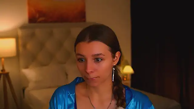 Snapshot of JulieDaniel chatting on October 2025 08:15:02 AM JulieDaniel online show from October 2025 08:15:02 AM