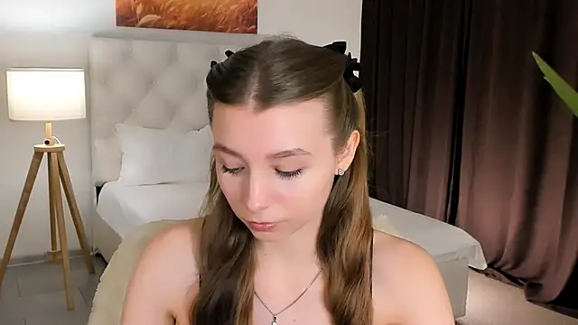 Snapshot of JulieDaniel chatting on October 2025 08:16:02 AM JulieDaniel online show from October 2025 08:16:02 AM