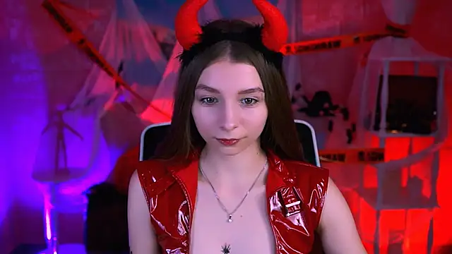 Snapshot of JulieDaniel chatting on October 2025 04:58:01 AM JulieDaniel online show from October 2025 04:58:01 AM