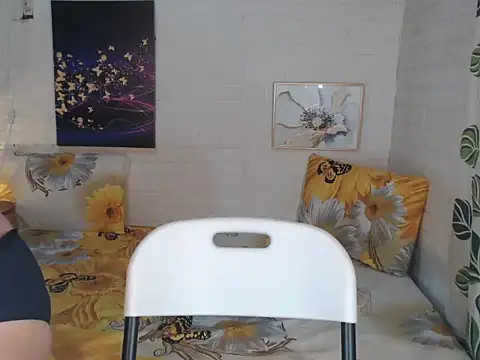 Snapshot of aneredfox chatting on September 2025 12:38:02 PM aneredfox online show from September 2025 12:38:02 PM