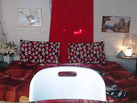 Snapshot of aneredfox chatting on February 2026 04:44:01 AM aneredfox online show from February 2026 04:44:01 AM