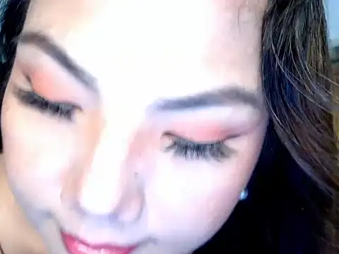 aneredfox online show from April 2026 07:07:01 PM