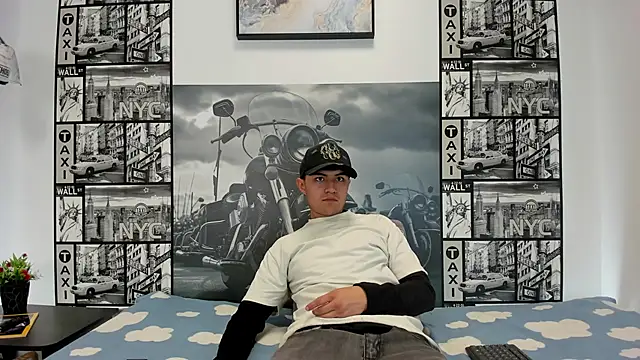 Light Haze online show from October 2025 03:34:02 PM