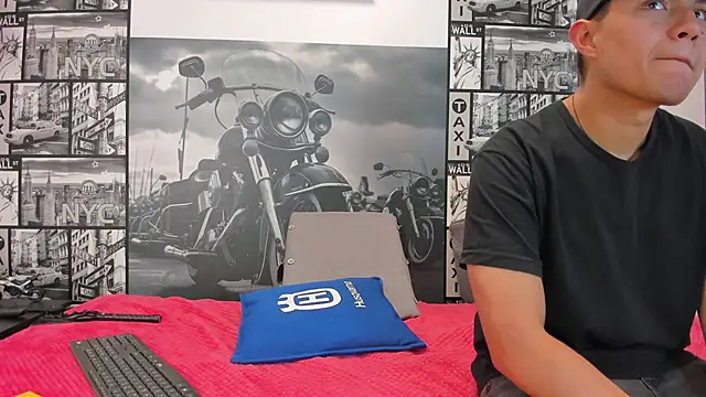 Light Haze online show from October 2025 04:41:02 PM