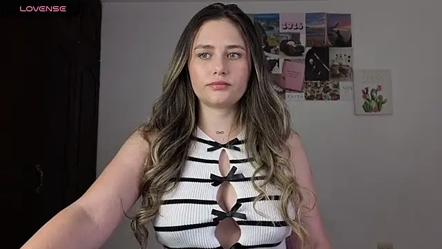Veronika  Winslow  online show from May 2026 05:47:01 AM